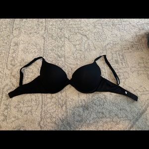 🖤PINK! Victoria’s Secret Black Push Up Bra🖤